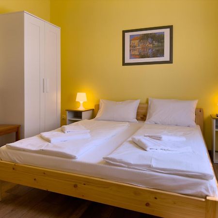 Hotel Irisz Panzio Budapeszt Zewnętrze zdjęcie
