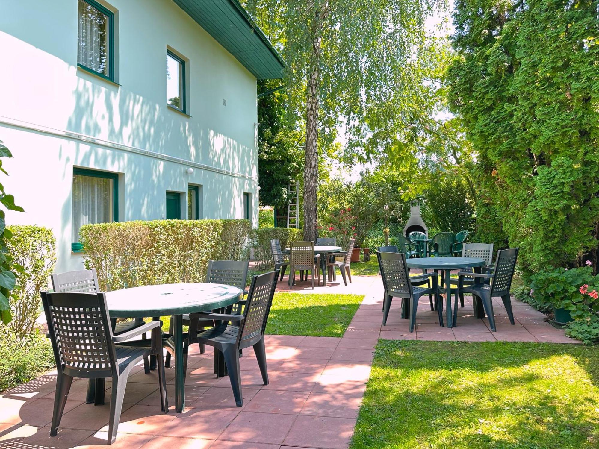 Hotel Irisz Panzio Budapeszt Zewnętrze zdjęcie