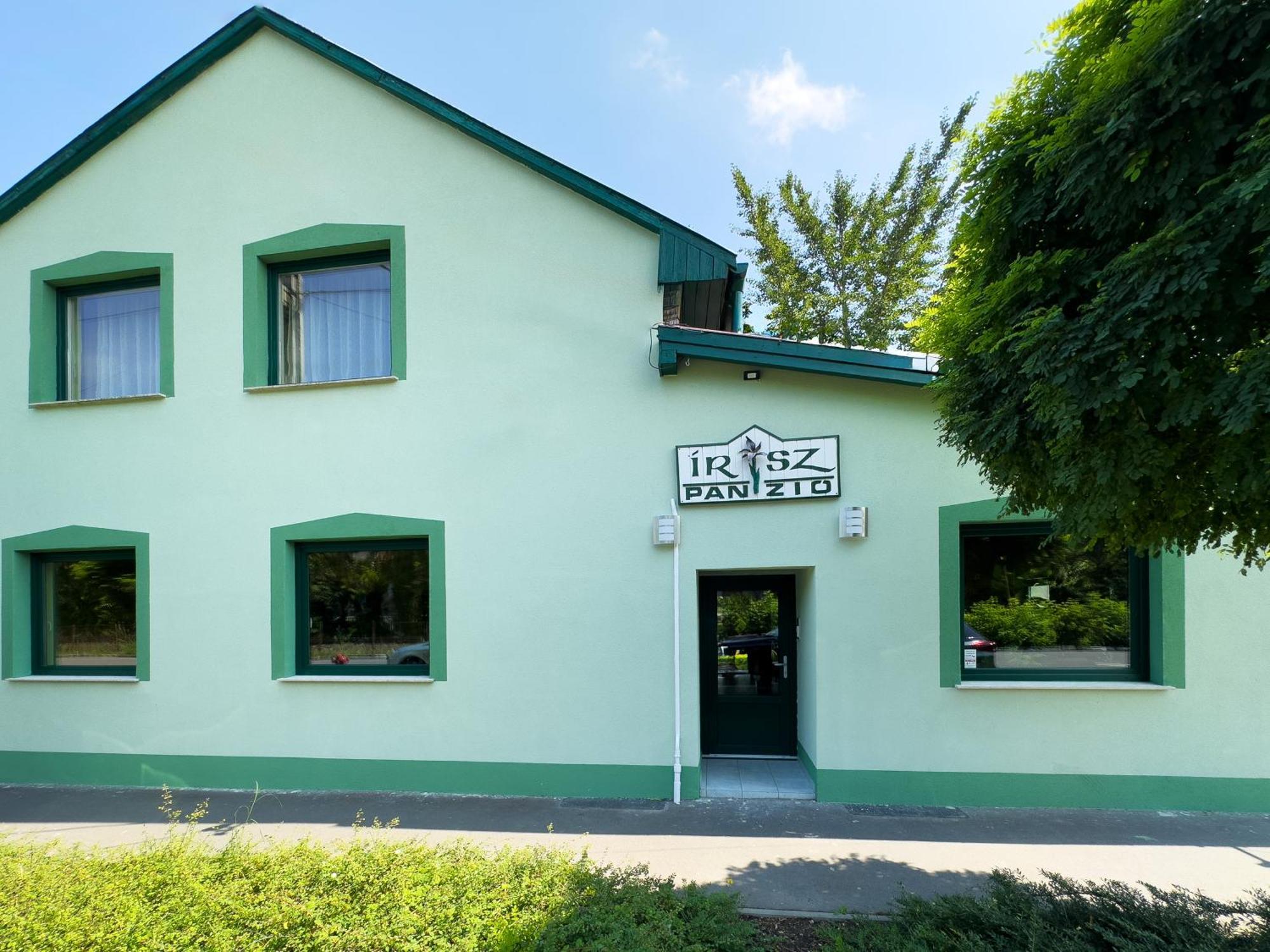 Hotel Irisz Panzio Budapeszt Zewnętrze zdjęcie