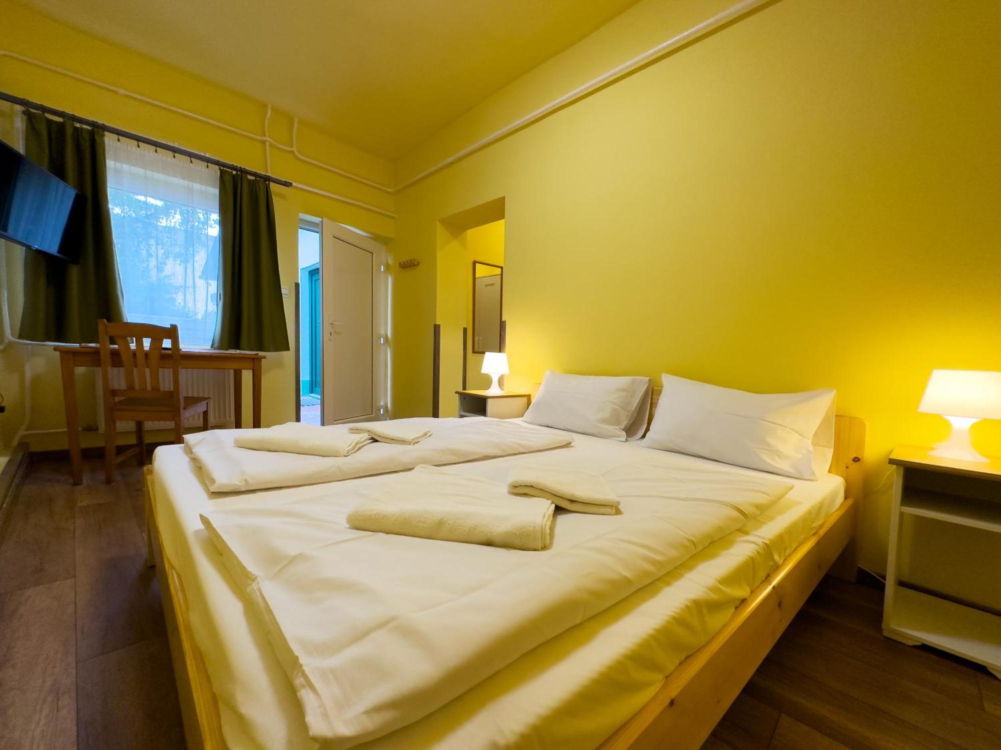 Hotel Irisz Panzio Budapeszt Zewnętrze zdjęcie