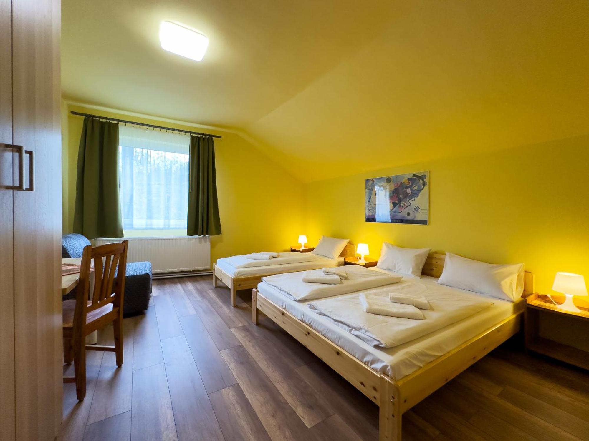 Hotel Irisz Panzio Budapeszt Zewnętrze zdjęcie