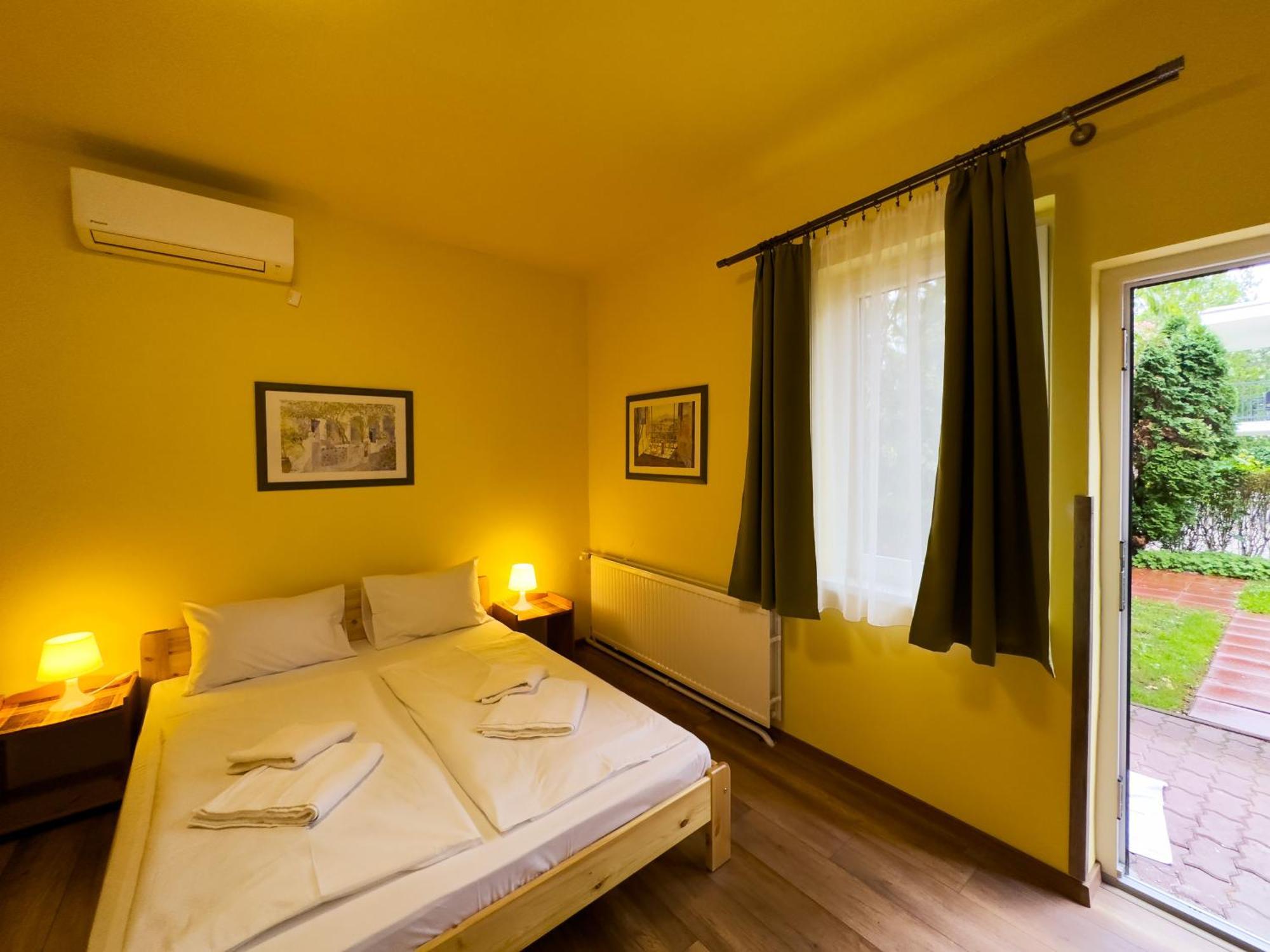Hotel Irisz Panzio Budapeszt Zewnętrze zdjęcie