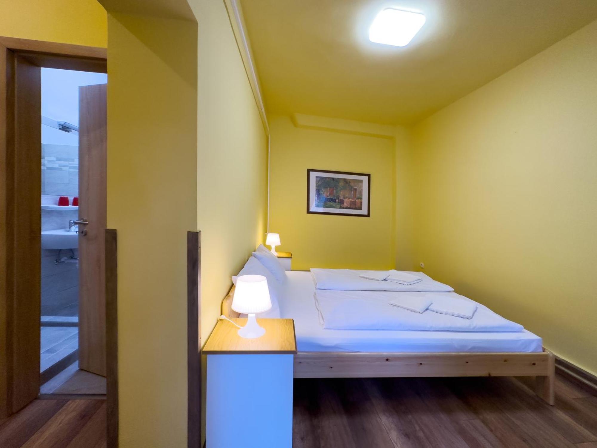 Hotel Irisz Panzio Budapeszt Zewnętrze zdjęcie