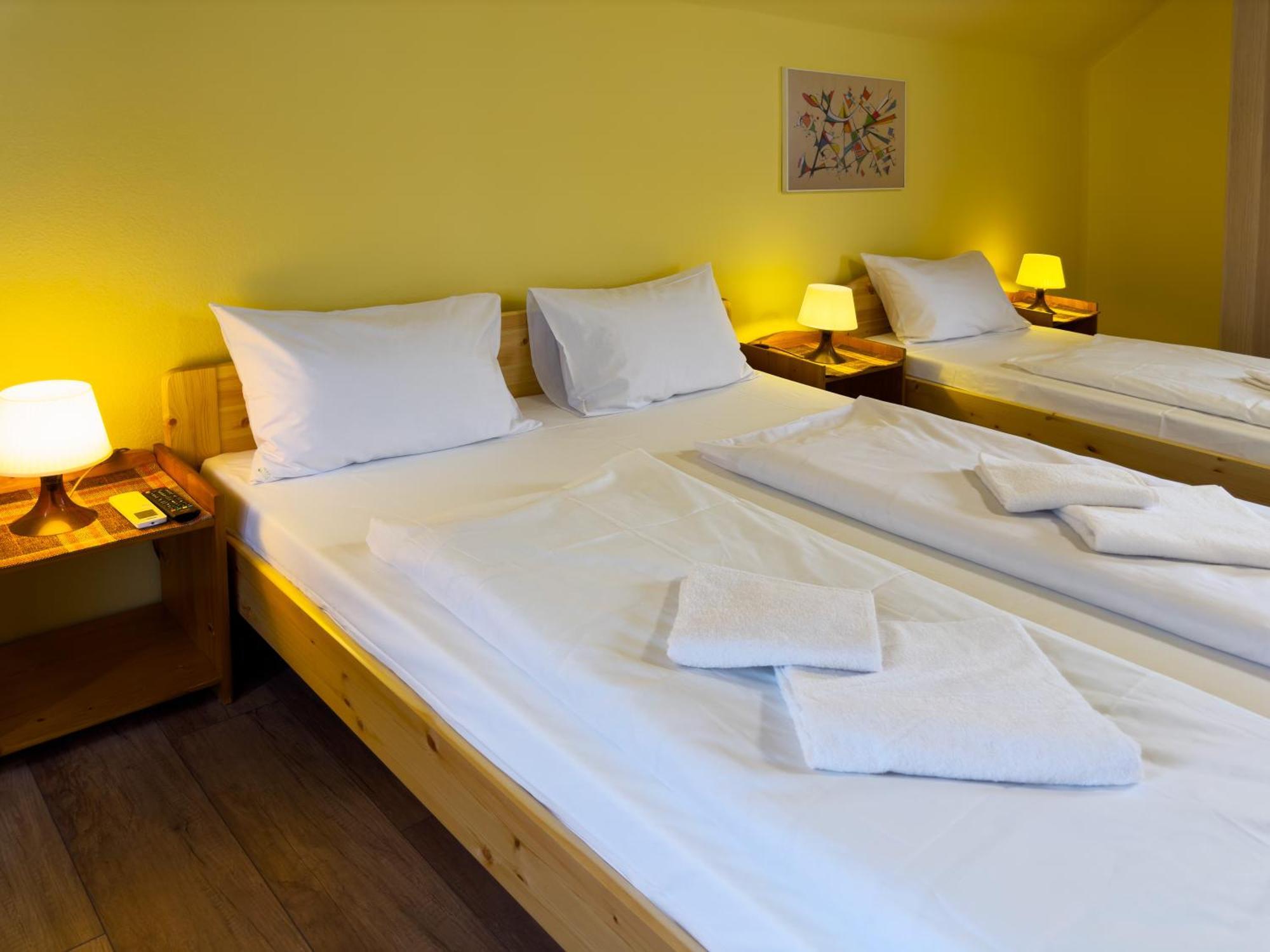 Hotel Irisz Panzio Budapeszt Zewnętrze zdjęcie