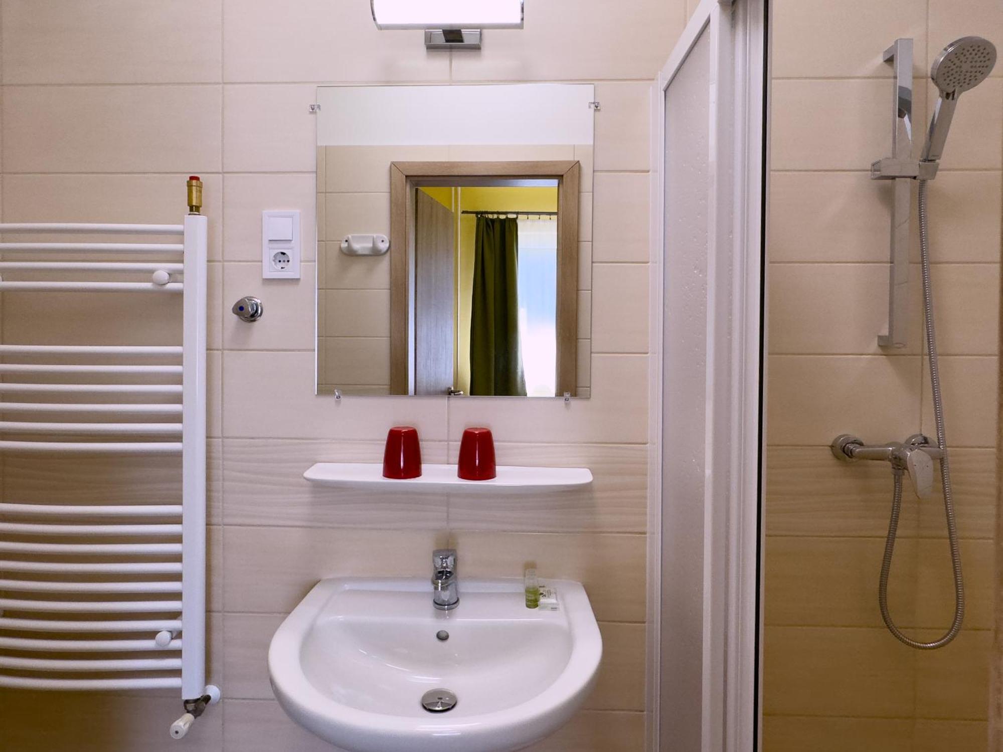 Hotel Irisz Panzio Budapeszt Zewnętrze zdjęcie