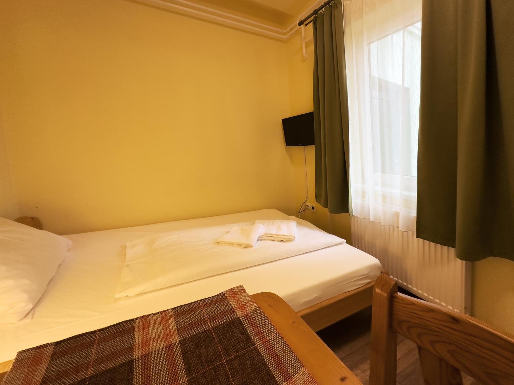 Hotel Irisz Panzio Budapeszt Zewnętrze zdjęcie