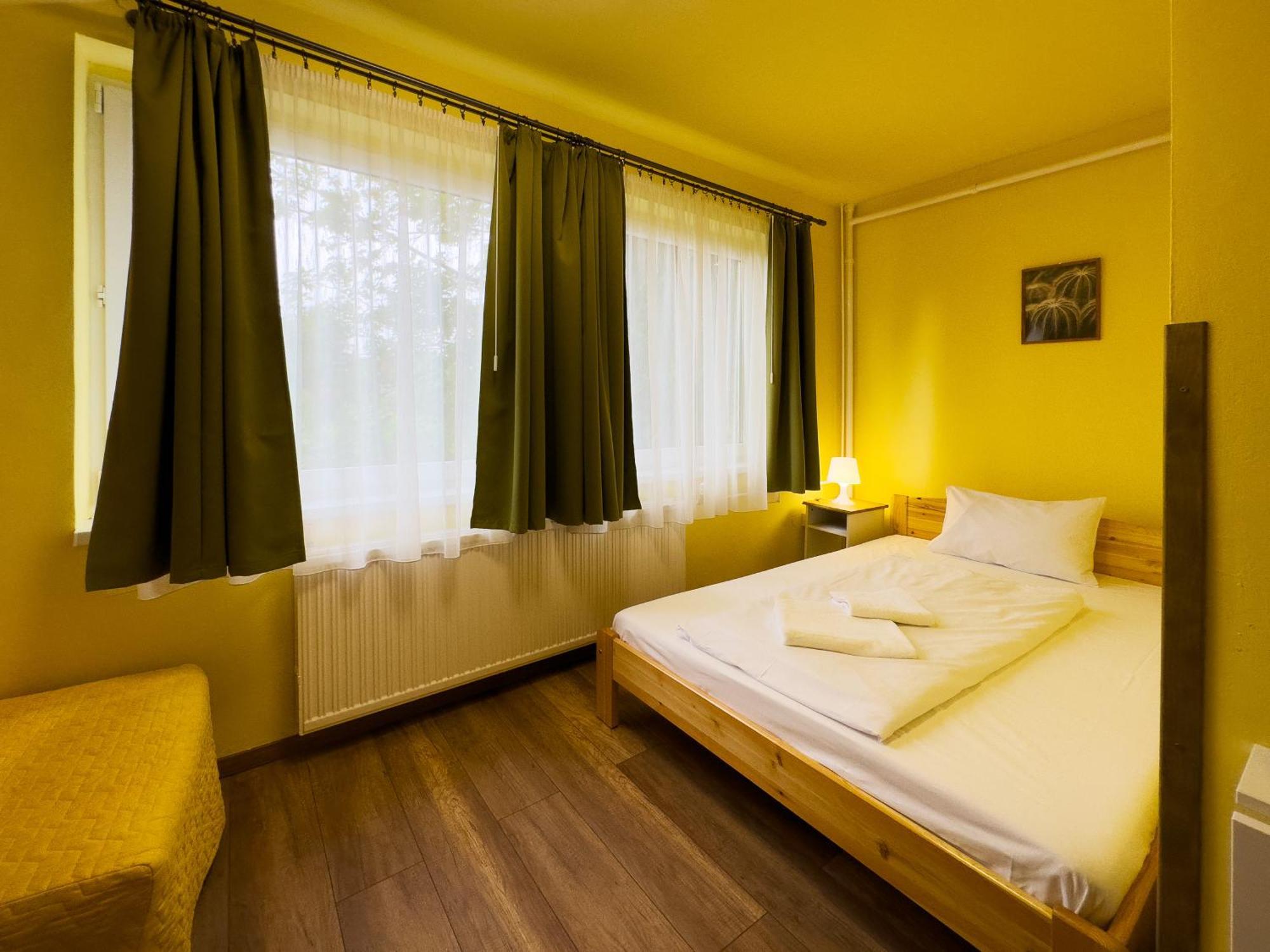 Hotel Irisz Panzio Budapeszt Zewnętrze zdjęcie